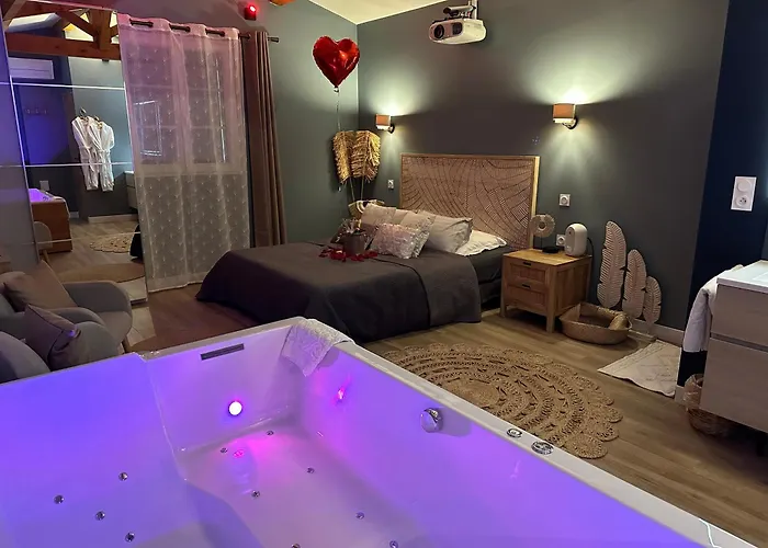 Mas Hinaiti - Suite romantique avec Spa et écran géant de cinéma
